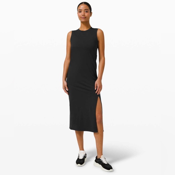 lululemon athletica Dresses & Skirts - Lululemon LA Midi Dress in Black / Heather Core Black.